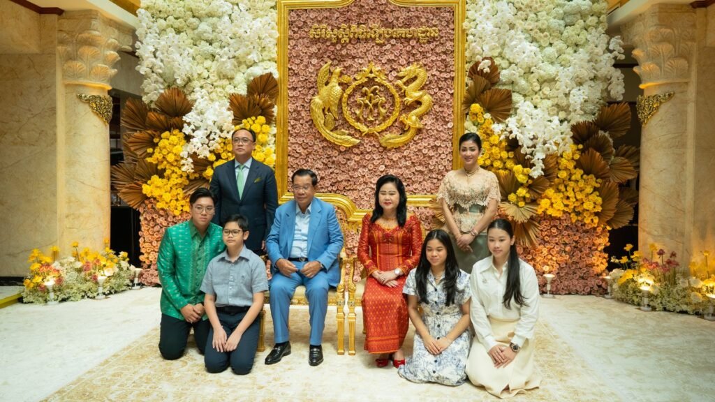 Honorable Prime Minister Hun Sen's Visit to Neak Orknha Kit Meng & Lok Chomteav Orknha Mao Chamnan's New Mansion A Grand Affair